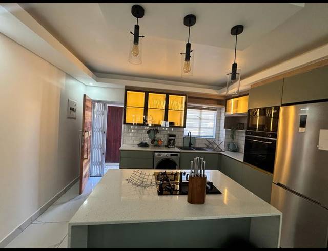 3 BEDROOM APARTMENT FOR SALE IN MORNINGSIDE